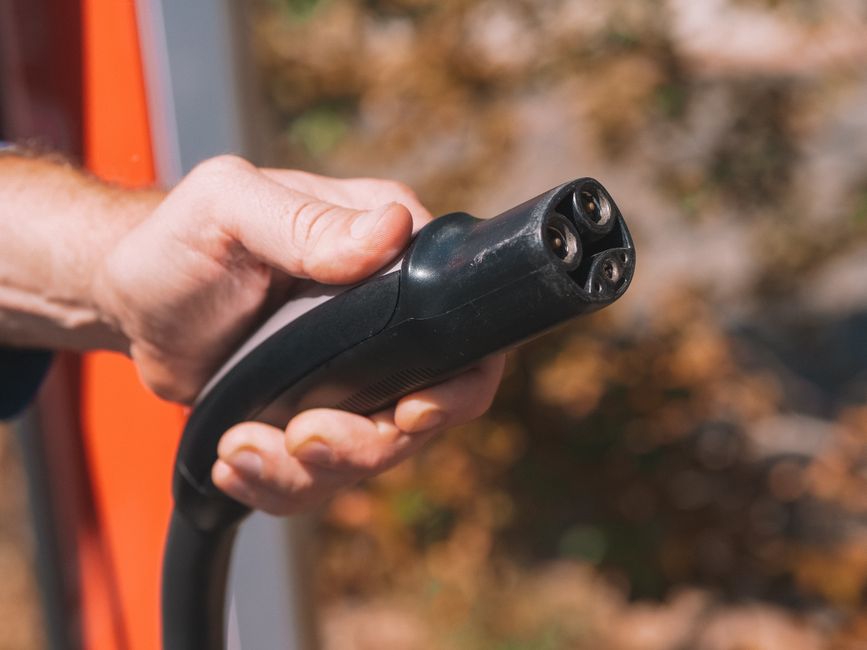 Le virage électrique : investir ou décrocher.