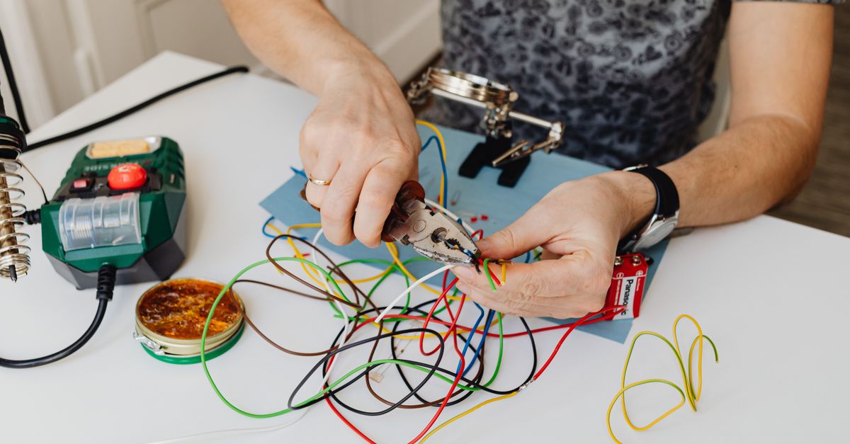Racheter une entreprise d'électricité : le guide complet du repreneur